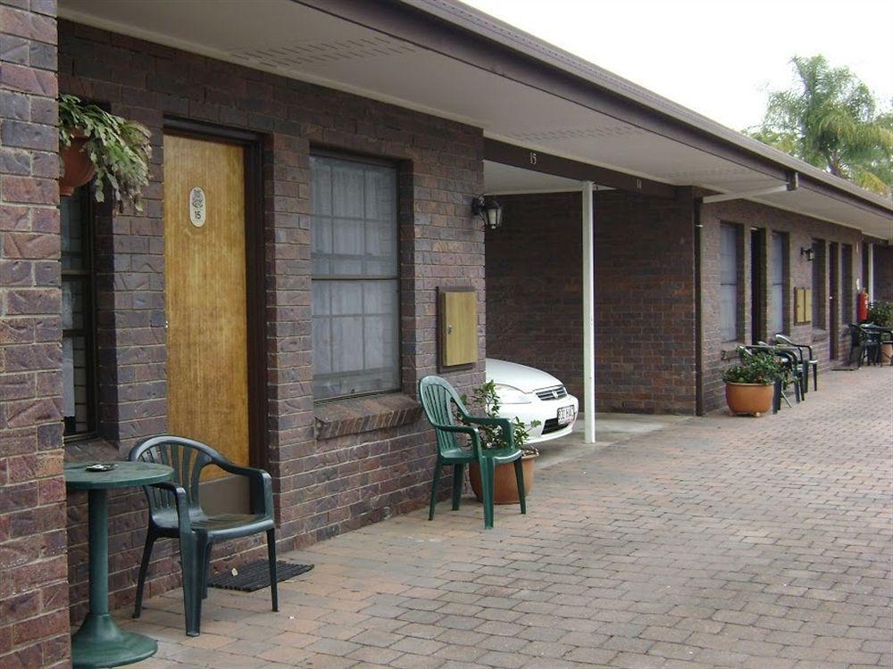 Chalet Motor Inn Bundaberg Exteriör bild