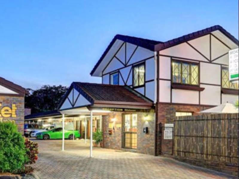 Chalet Motor Inn Bundaberg Exteriör bild